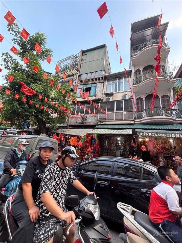 39 tỷ mặt phố hàng mã, 45m2, 4 tầng, mặt tiền đẹp, cơ hội sở hữu di sản phố cổ, nằm giữ dòng tiền