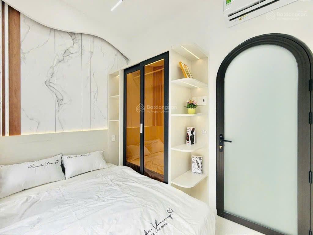 Nhỉnh 3 tỷ  sp lô góc gò vấp  hxh ~ 40m2 vuông a4  full nội thất cao cấp chủ kẹt tiền bán gấp