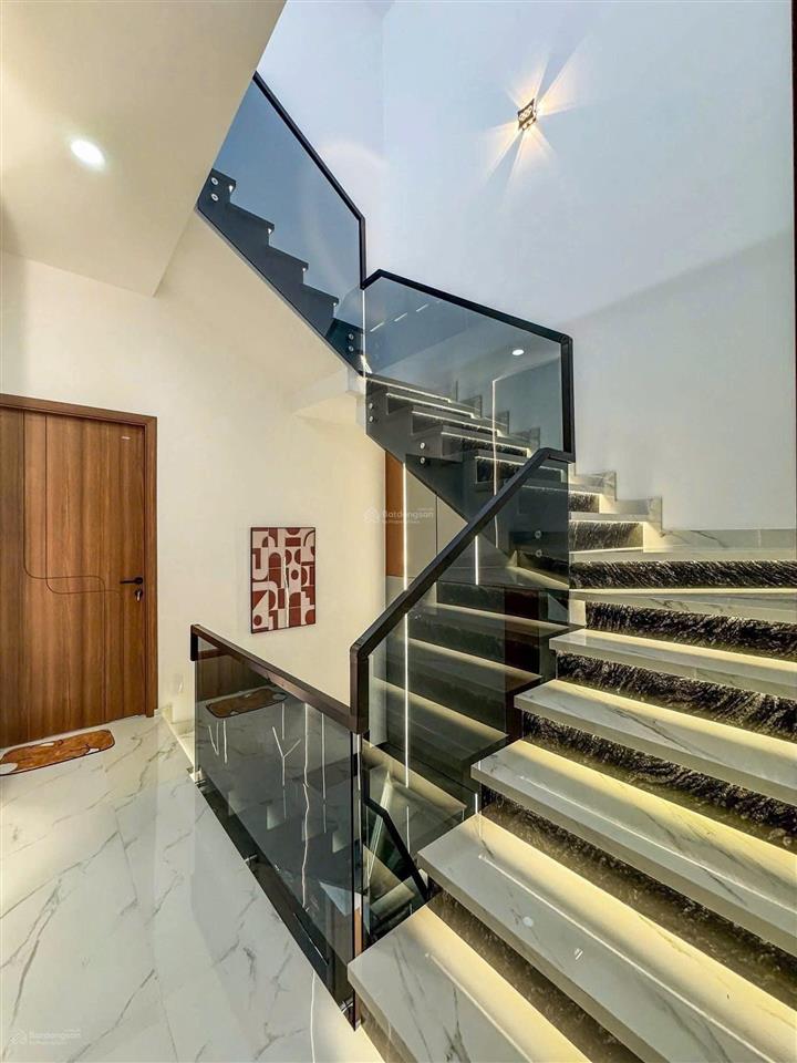 Nhanh mới kịp, nhà mới thống nhất p16, gò vấp 75m2 ( 5 x 15) 3 tầng, xe hơi tận cửa  giá 7.x tỷ
