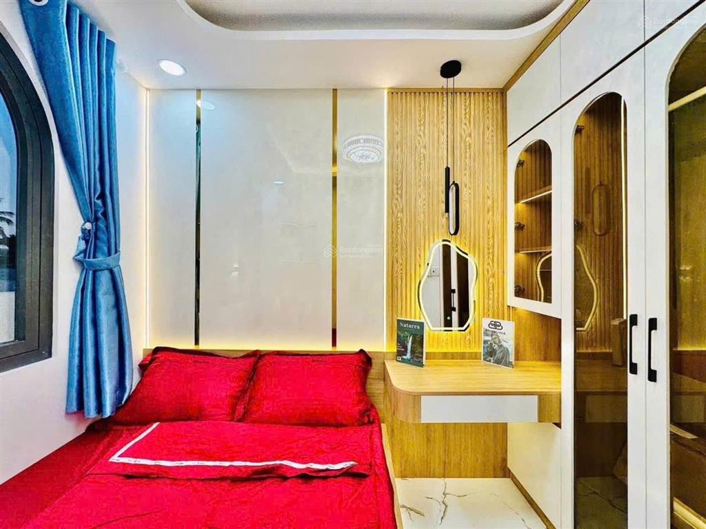 Mặt tiền tú mỡ  giá 6.28 tỷ thương lượng  ngang 5 mét  3 tầng , 3pn  nội thất xịn xò, hiện đại