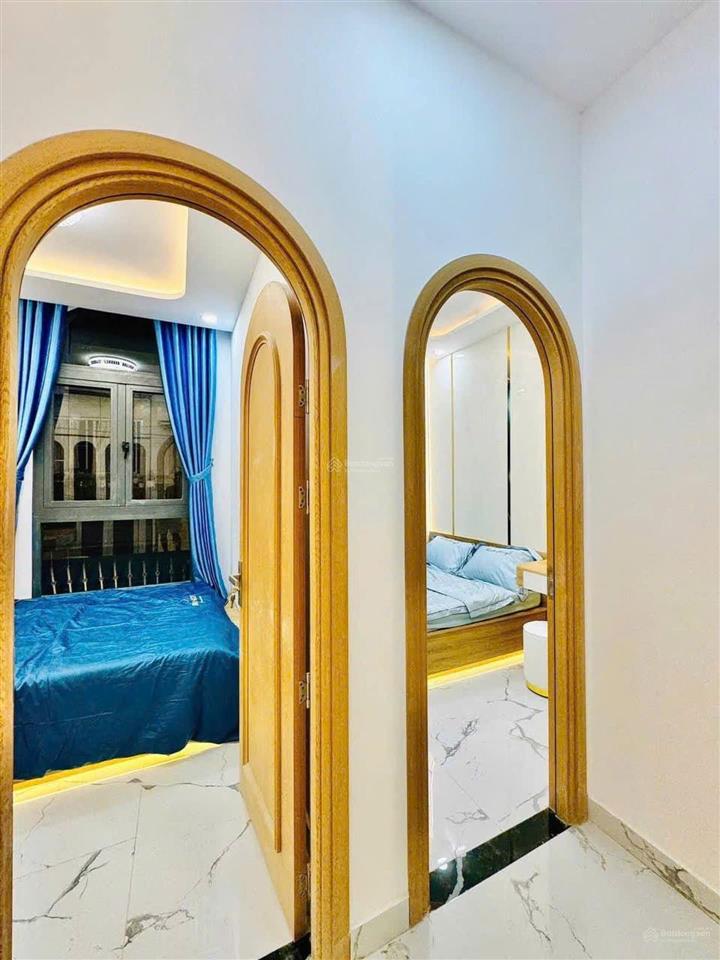 Mặt tiền tú mỡ  giá 6.28 tỷ thương lượng  ngang 5 mét  3 tầng , 3pn  nội thất xịn xò, hiện đại