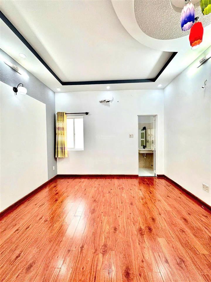 Khu vip đồng bộ sát cv làng hoa  60m2 ko lộ giới  xe hơi đỗ cửa  4 tầng, 5 pn giá chỉ 7.x tỷ tl