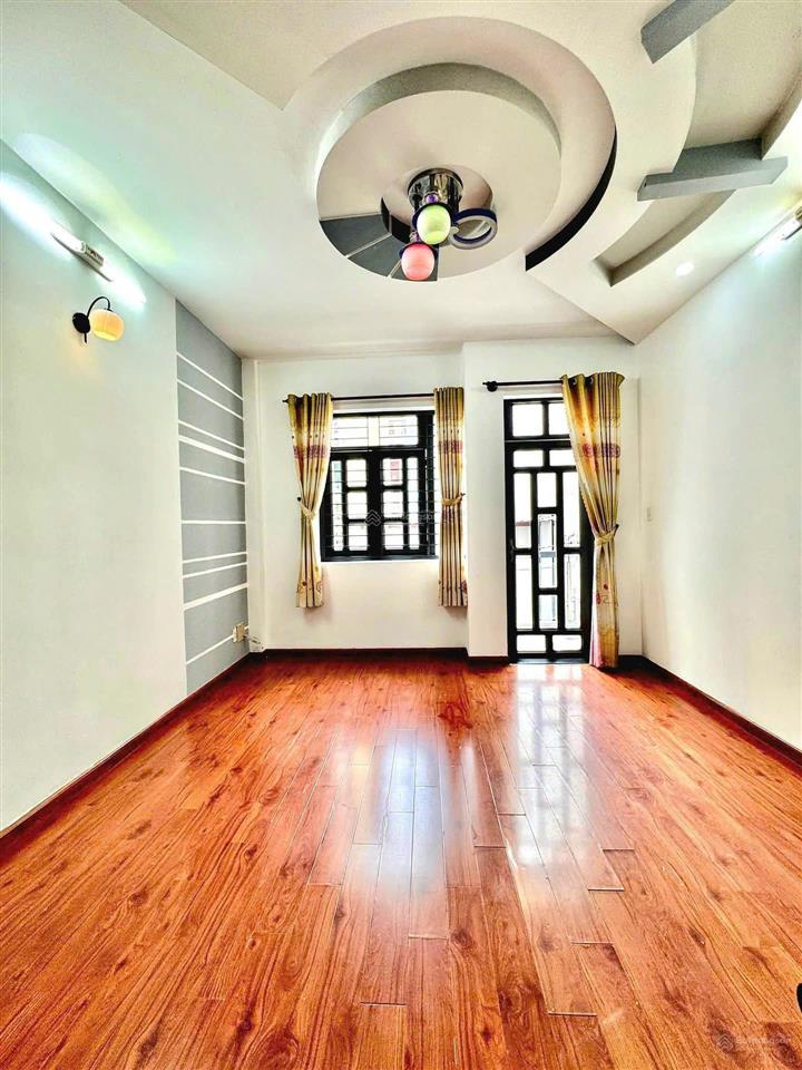 Khu vip đồng bộ sát cv làng hoa  60m2 ko lộ giới  xe hơi đỗ cửa  4 tầng, 5 pn giá chỉ 7.x tỷ tl