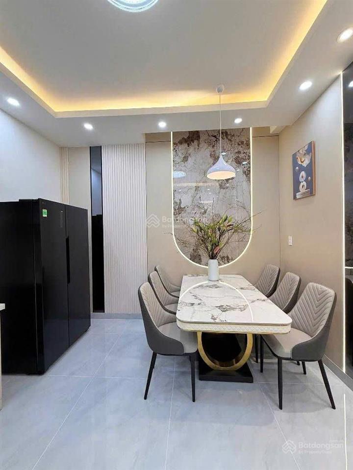 Bán nhanh nhà gò vấp ~ 50m2 vuông a4  4 tầng  hẻm xe hơi  tặng full nội thất  giá chỉ 5.x tỷ