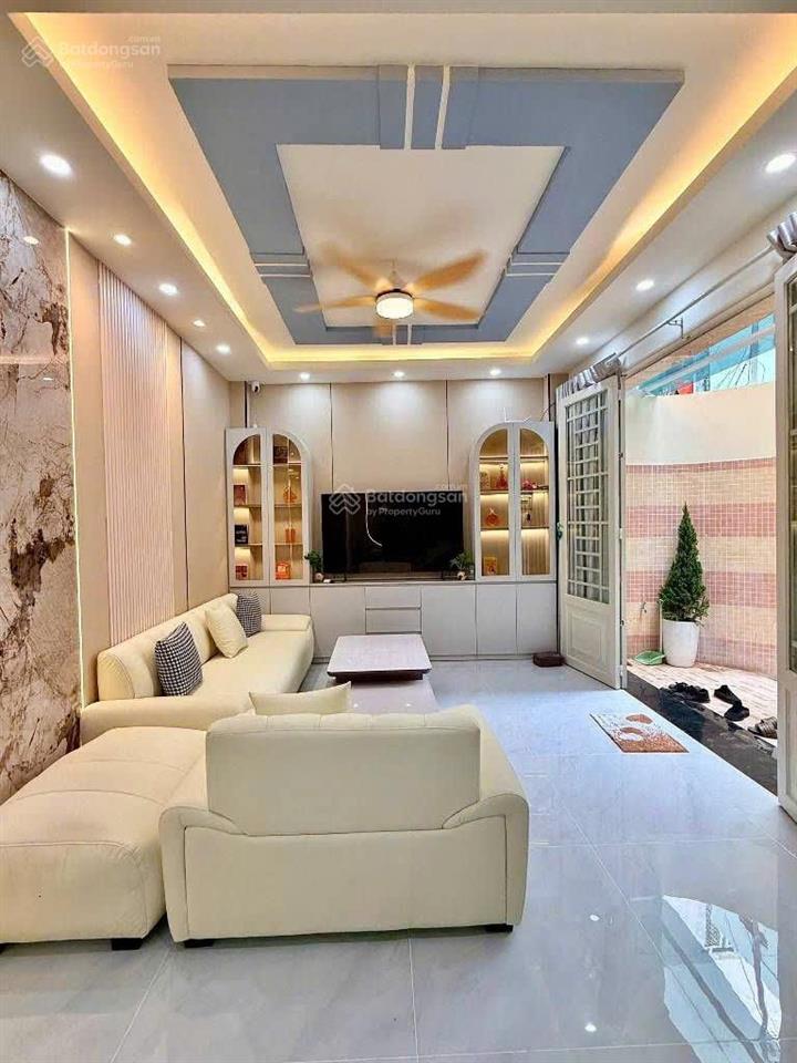 Bán nhanh nhà gò vấp ~ 50m2 vuông a4  4 tầng  hẻm xe hơi  tặng full nội thất  giá chỉ 5.x tỷ
