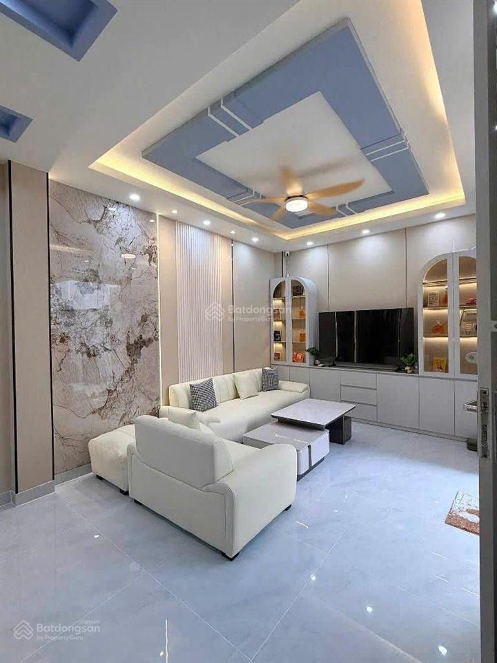 Bán nhanh nhà gò vấp ~ 50m2 vuông a4  4 tầng  hẻm xe hơi  tặng full nội thất  giá chỉ 5.x tỷ
