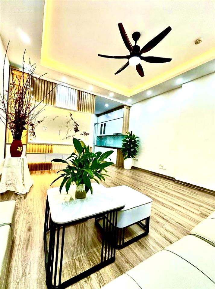 Căn hộ chung cư  kim văn kim lũ  hoàng mai  trung tâm phố diện tích  45m  2 ng