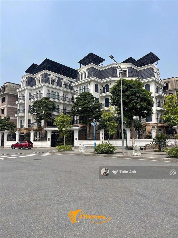 Em tuấn anh bán biệt thự song lập 5 tầng hướng đông bắc giá chỉ hơn 100 triệu/m2