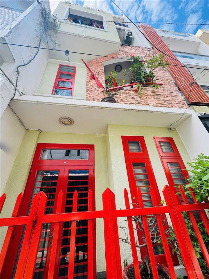 Nhà đẹp 4 tầng khu vip huỳnh văn bánh  rất sát hxh  52m2 sổ nét