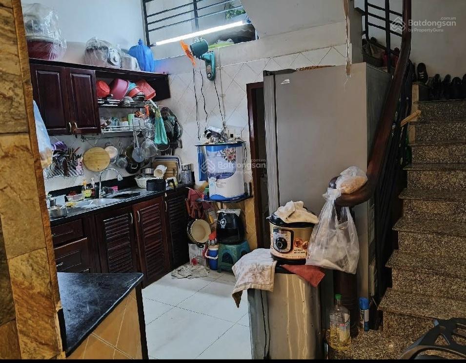 Nhà đẹp 4 tầng khu vip huỳnh văn bánh  rất sát hxh  52m2 sổ nét