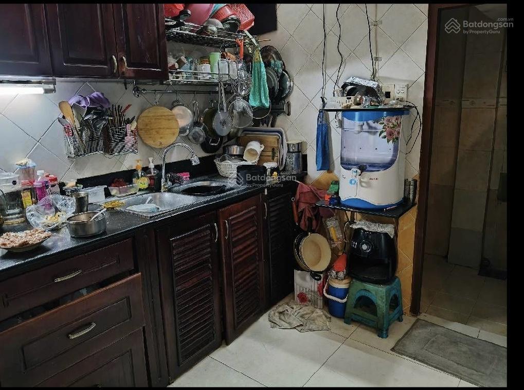 Nhà đẹp 4 tầng khu vip huỳnh văn bánh  rất sát hxh  52m2 sổ nét