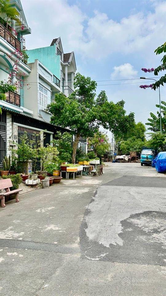 Nhà 3 tầng đường phạm văn sáng, xã bà điểm , hóc môn, đường 10m, dt(5x15)75m2