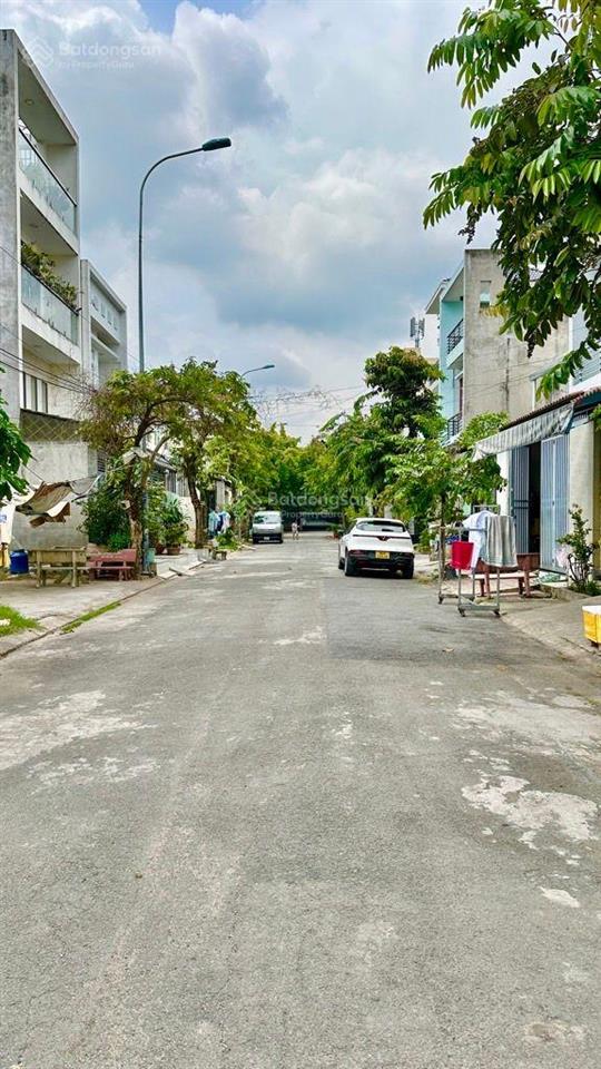 Nhà 3 tầng đường phạm văn sáng, xã bà điểm , hóc môn, đường 10m, dt(5x15)75m2