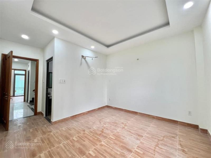 Bán nr 4pn, 5wc, 63,2m2 tại hà huy giáp, 5,75 tỷ, giá tốt bao đẹp