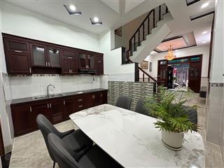 Bán nhà khu đồng bộ cao tầng thạnh xuân 24 giá 5.6tỷ