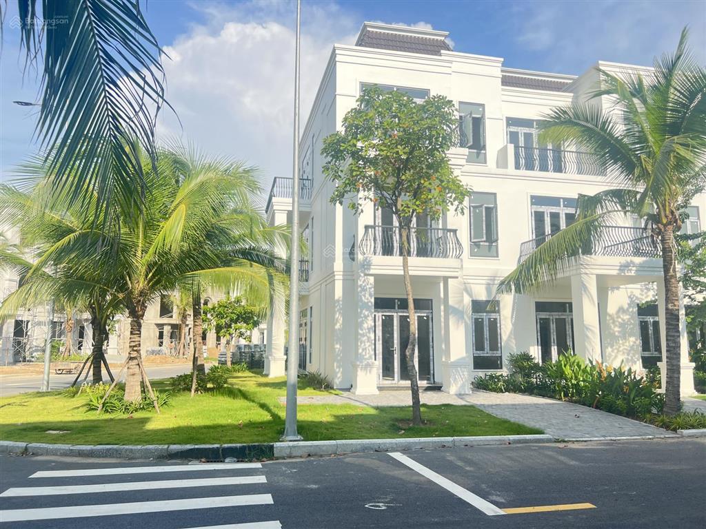 Bán lỗ biệt thự 6x14m (84m2) 2,7 tỷ xây 1 trệt 2 lầu ban công lồi nhà đã hoàn thiện phần thô