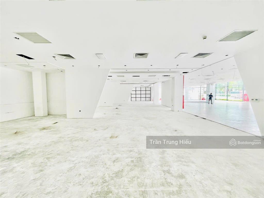 Cho thuê nhà mặt phố xã đàn, rất đẹp, 100m2, mặt tiền 7,4m, riêng biệt không chung chủ,giá hợp lý