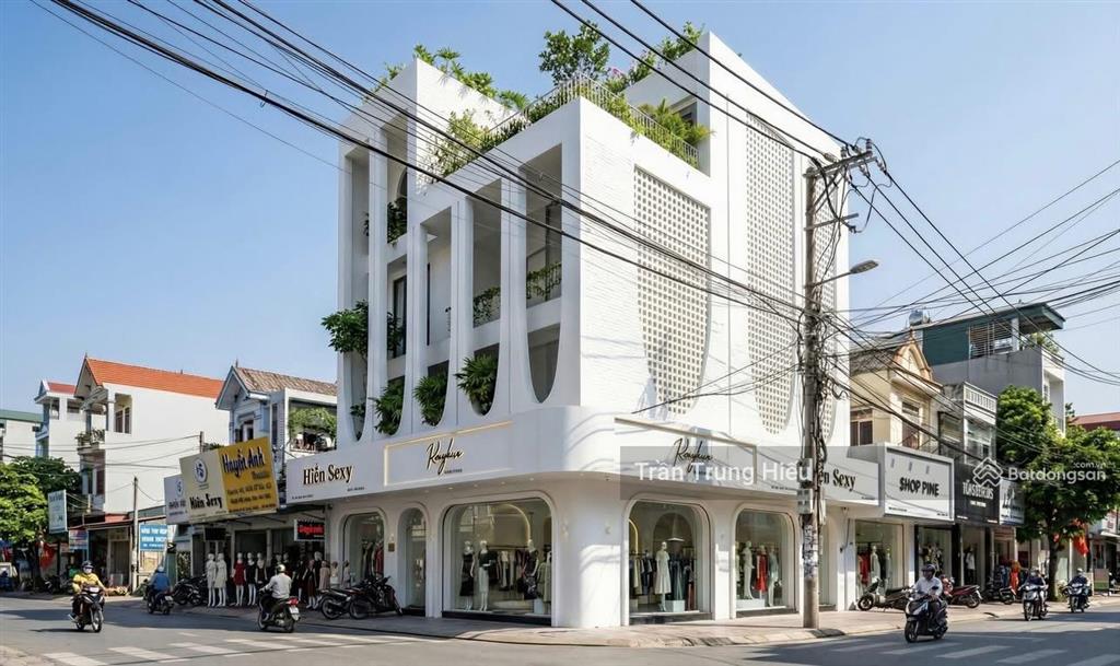 Cho thuê mặt bằng hot phố trung kính, 200m2, mặt tiền 12,5m, vỉa hè sân bay, nhận diện tốt nhất