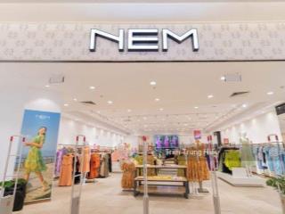 Cho thuê nhà mặt phố mai hắc đế, 104m2x2tầng,riêng biệt, mặt tiền5,2m, giá cực hợp lý, đẹp !!