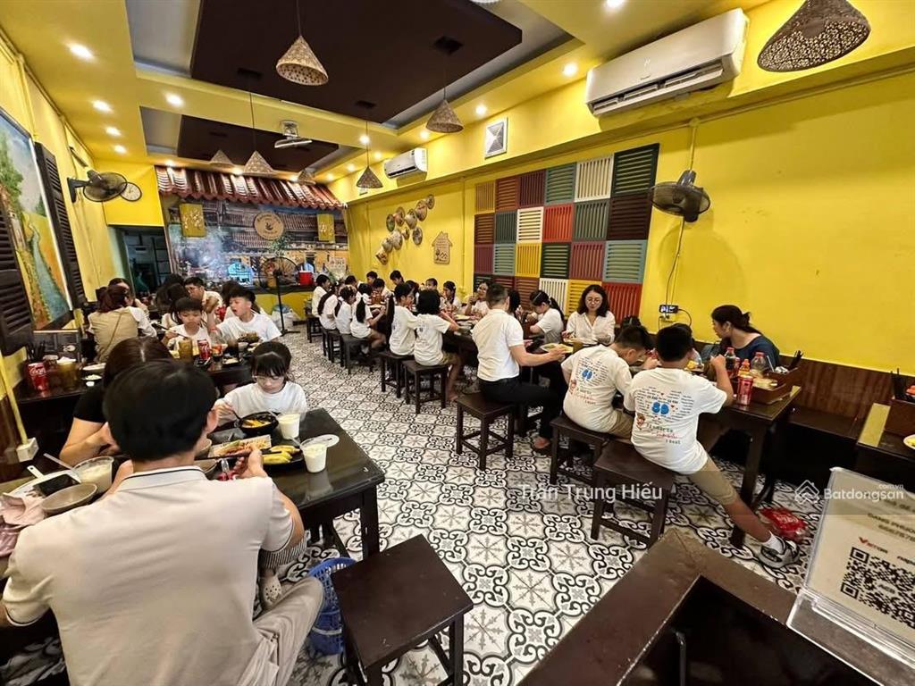 Cho thuê nhà mặt phố trần phú, 200m2 x 4 tầng, thang máy, thông sàn, cho mọi mô hình kinh doanh