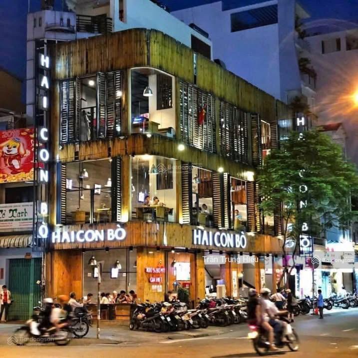 Cho thuê nhà mặt phố trần thái tông, vị trí đắc địa, 102m2 x 3 tầng, mặt tiền 12m, mọi mô hình