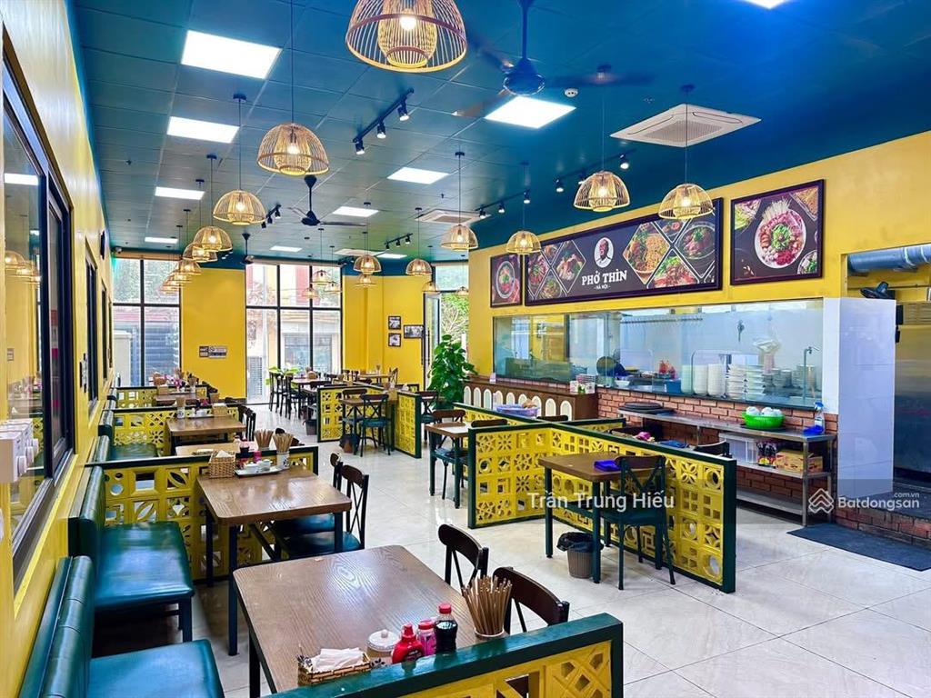 Cho thuê nhà mặt phố vạn phúc, khu phố nhiều vp, đường rộng thoáng mát hai chiều, để xe thoải mái