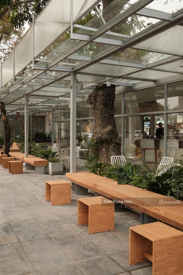 Cho thuê siêu phẩm nhà mặt phố huỳnh thúc kháng, 220m2 x 2,5t, mt 25m, vị trí đắc địa, thông sàn