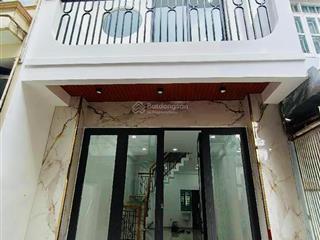 Nhà đẹp 2 tầng hưng phú q8  chỉ nhỉnh 4tỷ