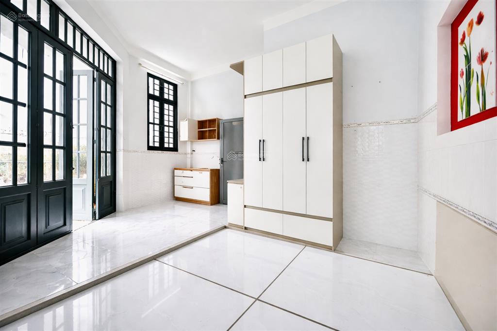 Siêu phẩm bùi minh trực q8  6 x 10m nở hậu tài lộc 7m  chỉ 6 tỷ