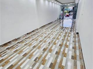 Mặt tiền ql50 kinh doanh sầm uất ngày đêm
*dt 4 x 40m, trệt + lửng, 4pn, 3wc, sân trước và cửa