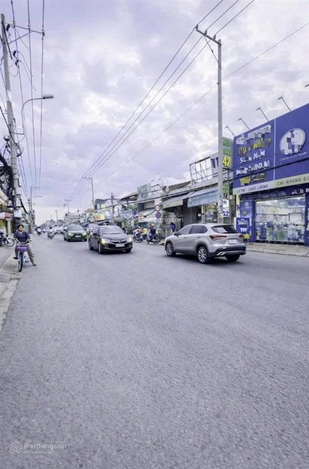 Bán nhà mặt tiền quốc lộ 50  93m2 nhỉnh 5 tỷ  gọi ngay 0784 968 ***