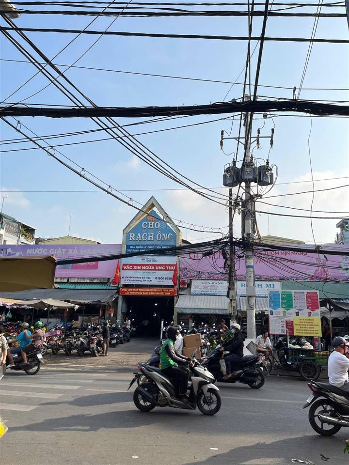 Nhà nhỏ xinh nguyễn thị tần giá mềm đủ công năng. nhỉnh 2 tỷ