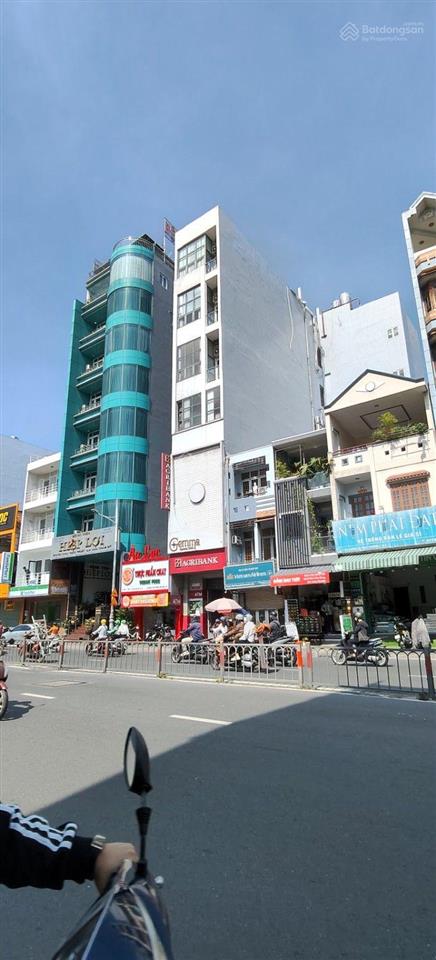 Nhà đẹp, nội thất hiện đại, dọn vào ở ngay. hơn 5 đồng xíu (tl)