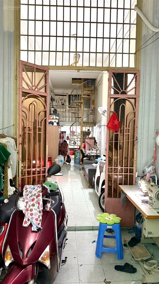 Chính chủ hẻm thông chỉ 10m ra mặt tiền âu dương lân đang có dòng tiền 8,5 triệu/th chỉ 5,5 đồng