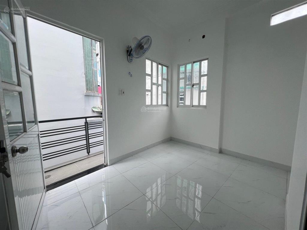 Căn góc 3 tầng ba đình, quận 8 chỉ 2,58 tỷ