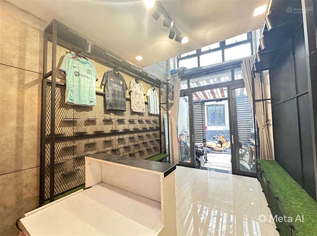 Sát quận 1 ngay dạ nam nguyễn thị tần, q8. dtsd 160m2 nhà đẹp 5 tầng btct hẻm xe hơi
