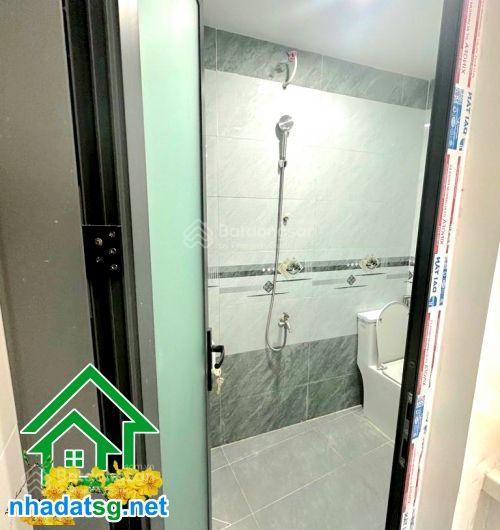 Chỉ 3,1 tỷ cmt8 (q10 cũ) nhà mới ở ngay  gần hẻm xe hơi 2 tầng 2pn 2wc