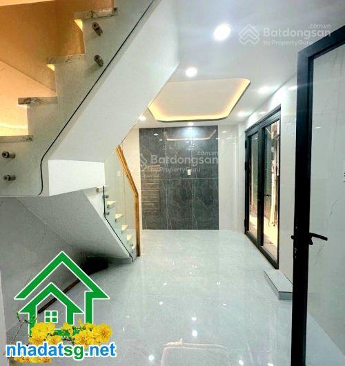 Chỉ 3,1 tỷ cmt8 (q10 cũ) nhà mới ở ngay  gần hẻm xe hơi 2 tầng 2pn 2wc