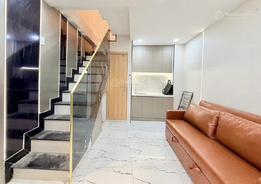 Bán nhà đẹp, mới ãn tết mặt tiền trần hưng đạo q1  3 tầng 13m2  sổ riêng nhỉnh hơn 4 tỷ (tl)