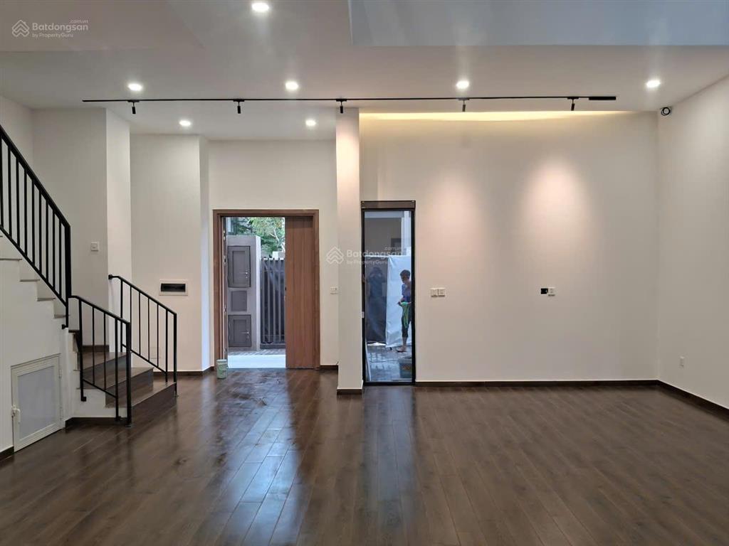 Bán biệt thự song lập hoàn thiện nội thất cơ bản giá 18 tỷ 5