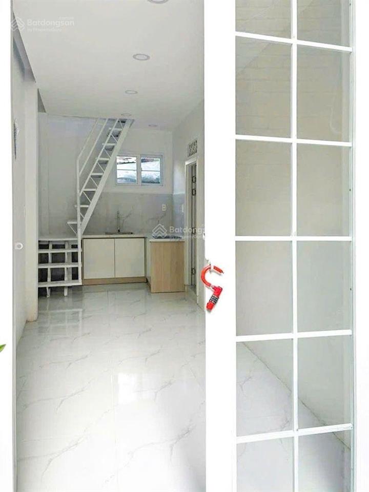 Bán nhà nhỏ 14m2 2 tầng mới đẹp hẻm 95 lê văn lương gần cầu kênh tẻ