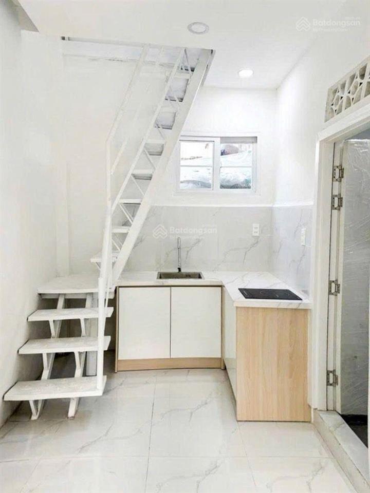 Bán nhà nhỏ 14m2 2 tầng mới đẹp hẻm 95 lê văn lương gần cầu kênh tẻ