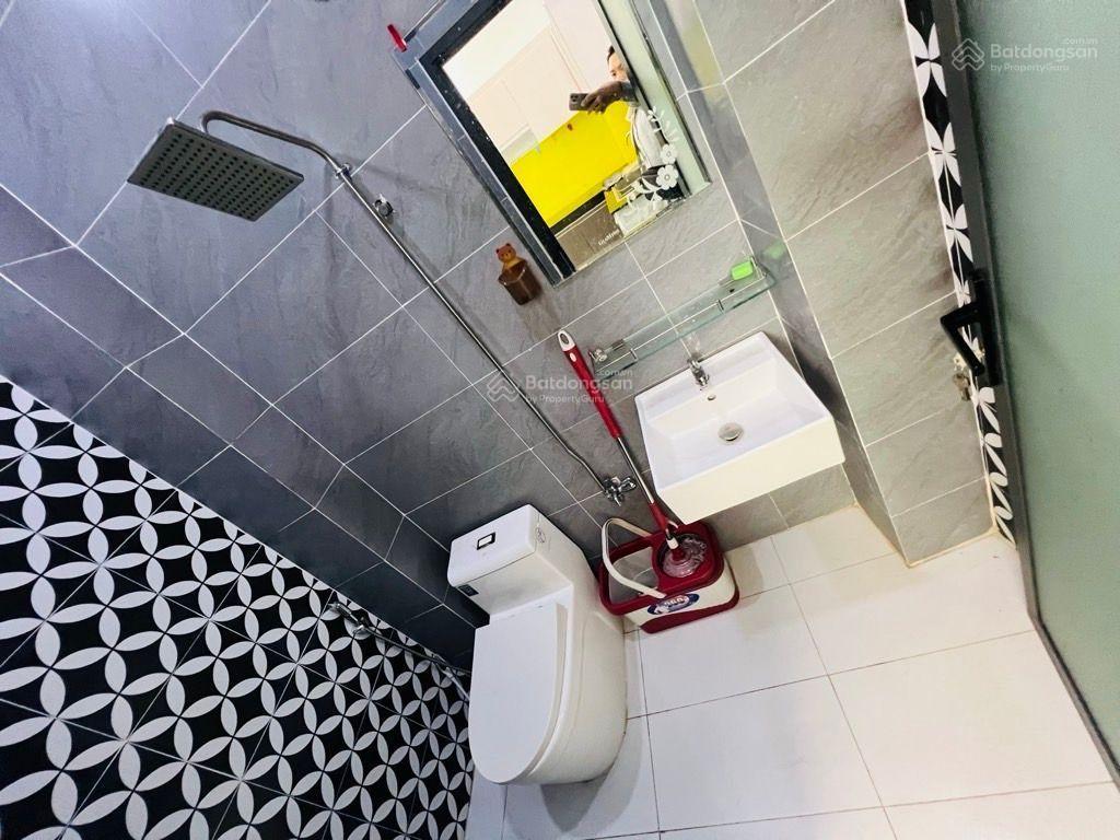 Bán nhà mới đẹp 1 trệt 1 lầu 48m2 sổ riêng hẻm 60 lâm văn bền 3 mặt tiền