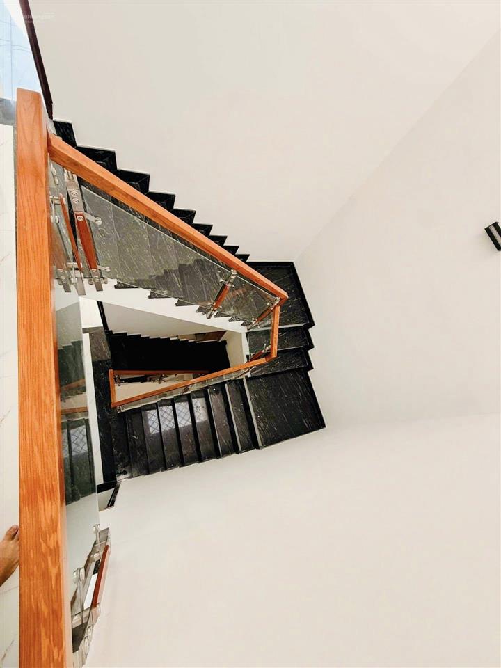 Ngay chợ gò xoài  nhà mặt tiền mới 3 tầng  sổ hồng 2026  chỉ 5.x tỷ