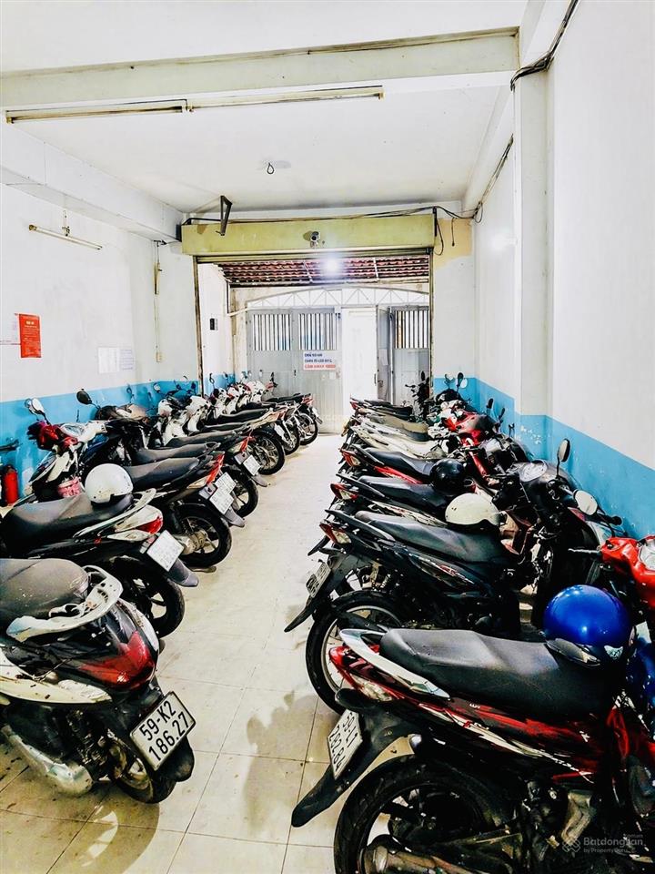 Chdv 23 phòng dt 70tr/tháng lô góc hxh 131m2 ngang 4.6 nở hậu nhỉnh 12