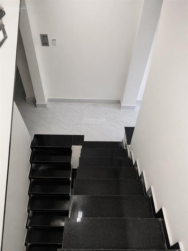 Chỉ 8.x tỷ  76m  3 tầng  hẻm 12m xe hơi tránh  ngay aeon tân phú  đh công thương