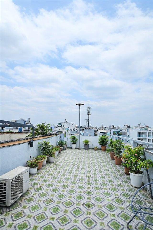 Hiếm có khó tìm góc 2 mặt tiền chợ tân hương, 74m, 5 tầng đúc, chỉ 7,5 tỷ