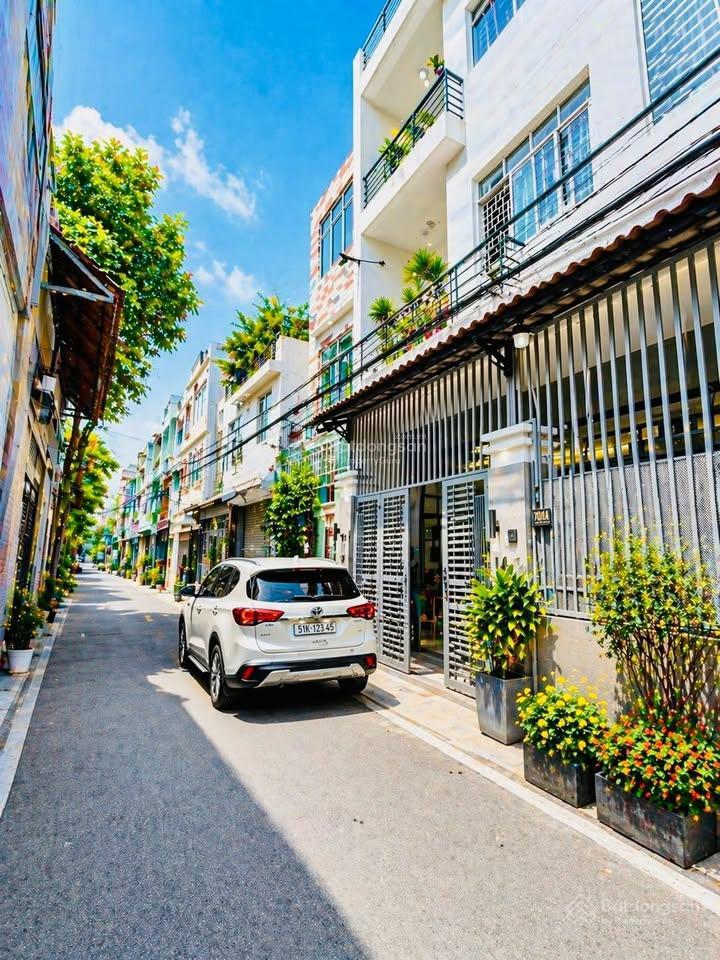 Bán nhà riêng tại lưu chí hiếu, 8,99 tỷ, 66 m2 ngang 6, 4pn, 5wc, tiện ích đầy đủ