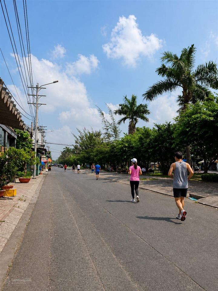 Lưu chí hiếu gần công viên hồ bơi hẻm 6m thông 76m giá chỉ 7.x tl