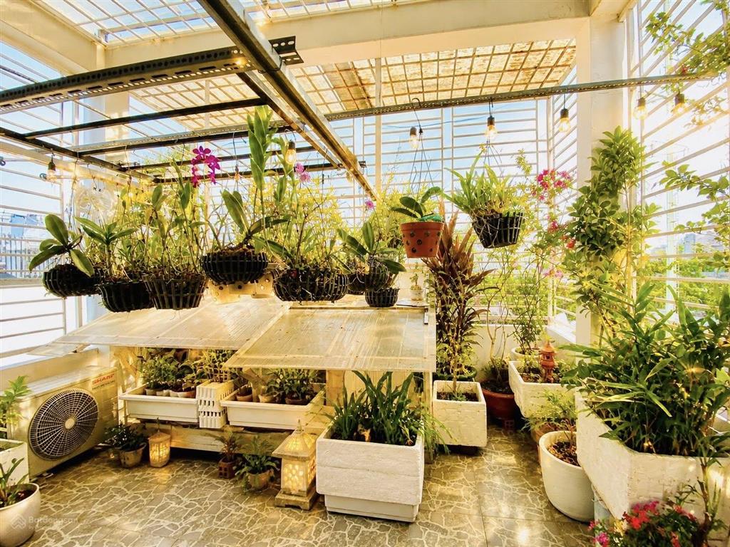 Có một 0 hai  tân sơn nhì hẻm xe tải  72m 5 tầng chỉ 9.x tl